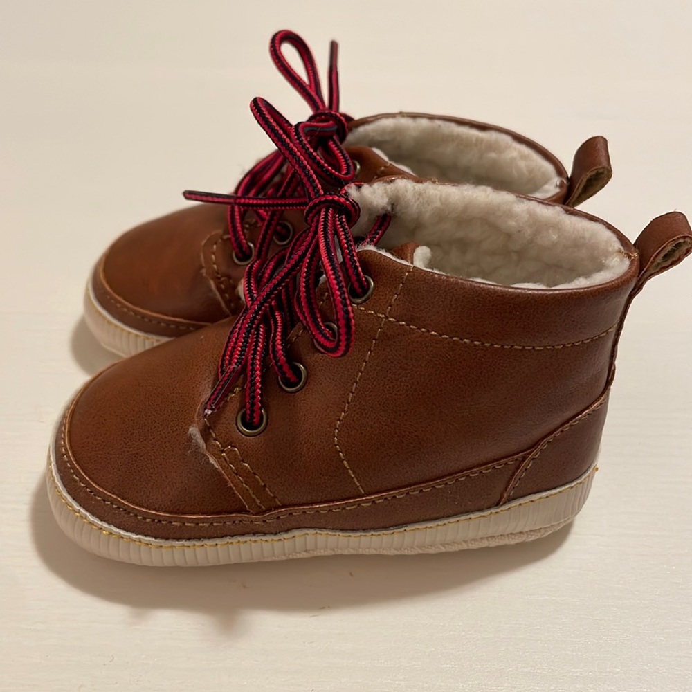 Baby Gap Boy Boots 6-12m